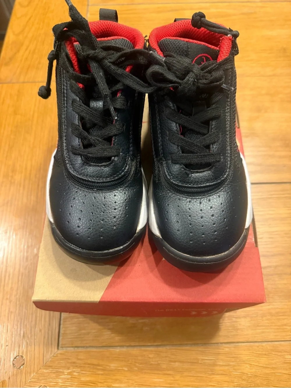 Billy’s footwear Kids Black and Red Athletic Sneakers - zipper closure - size 13